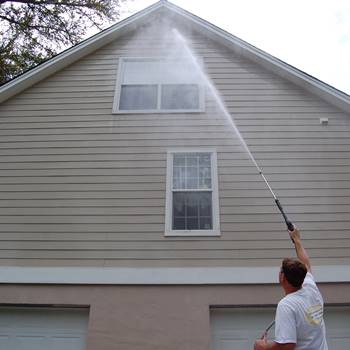 Vinyl Siding Cleaner Application Methods