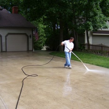How to Pressure Wash a Driveway